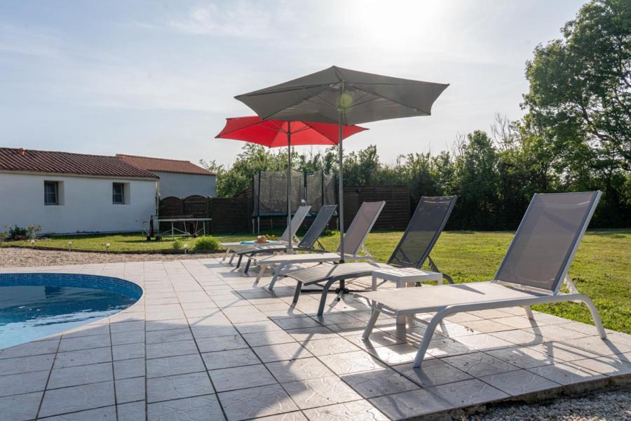 Gites Le Bois Berranger Saint-Urbain  Habitación foto